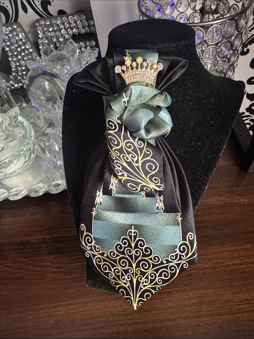 Teal and Black Decorative Brooch Tie with Crown Pin